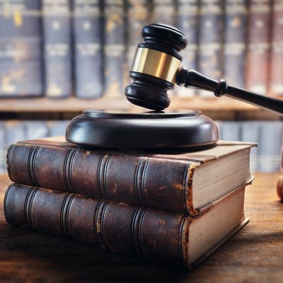 Kubus Solicitors Insights  - English (VP46N4) - Ocean Conservation: Protecting Marine Life in the 21st Century  π