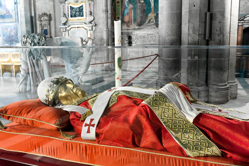 The effigy of Pope Gregory X in Arezzo Cathedral, Tuscany, Italy. Born Teobaldo Visconti, was Pope from 1 September 1271 to his death in 1276 and was a member of the Secular Franciscan Order.